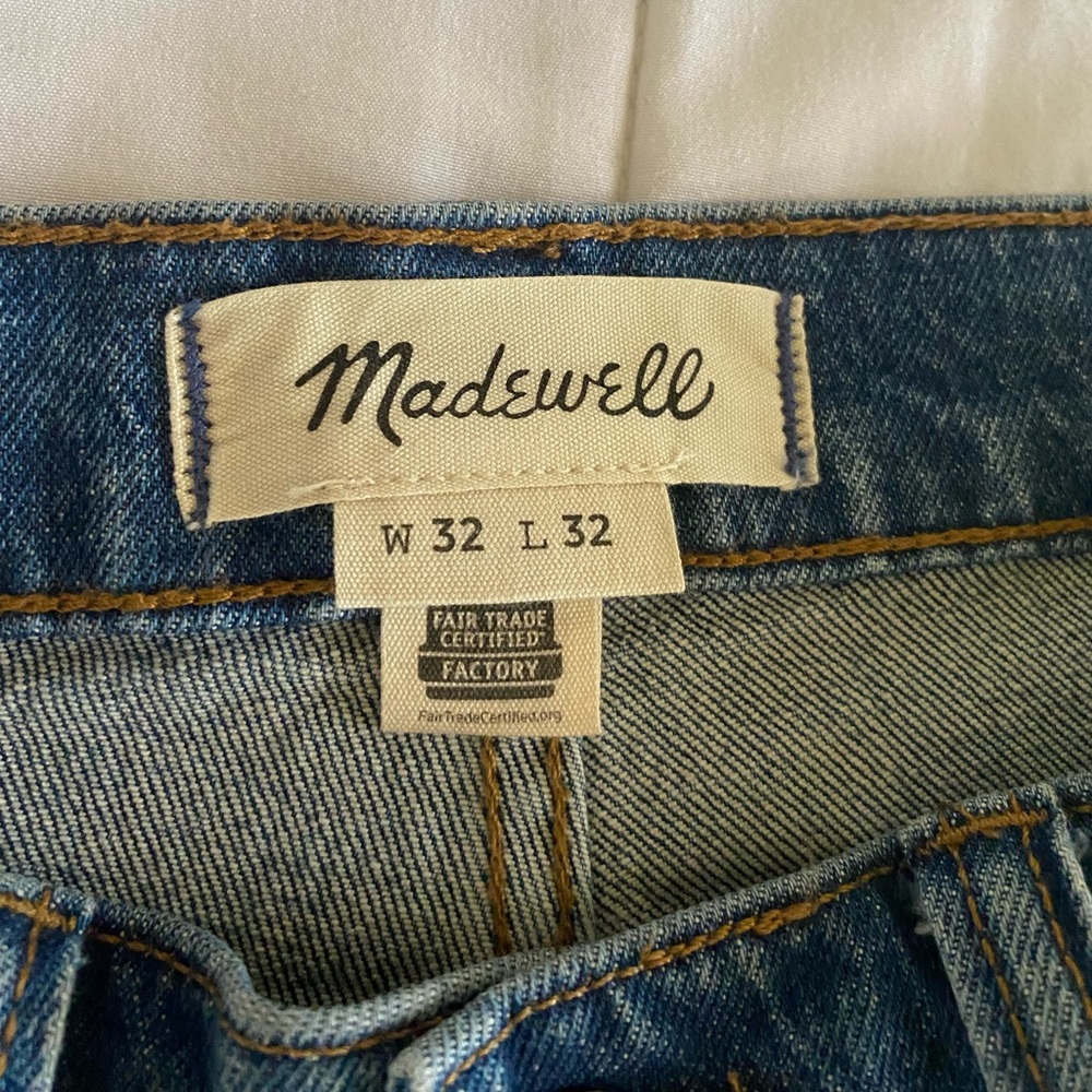 Madewell: Relaxed Tapered Jean